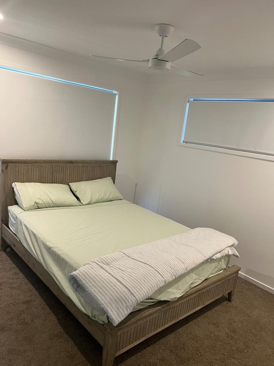Stylish Urban Escape 4 minutes walk to the mall House in Redbank Plains
