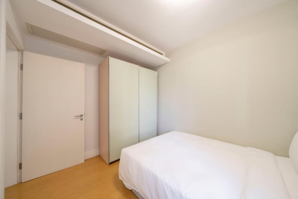 Modern 2BR 1 Living Room Suite Near Xujiahui Metro Apartment in Shanghai