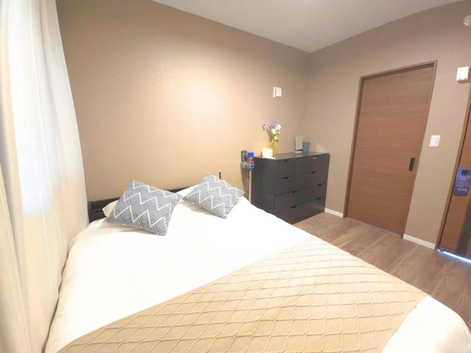 Blessed sun 1 station from Tennoji Station 2 floors Apartment in Osaka