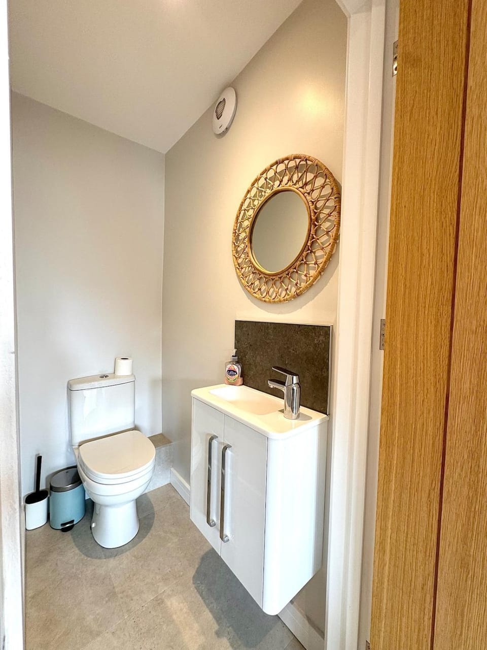 Modern 2 Bed Home in Coventry with EV charger House in Coventry