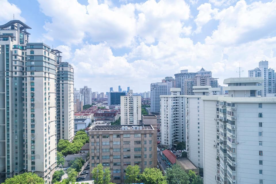 Stylish 2BR 1 Living Room Apartment Yongxin Century Apartment in Shanghai