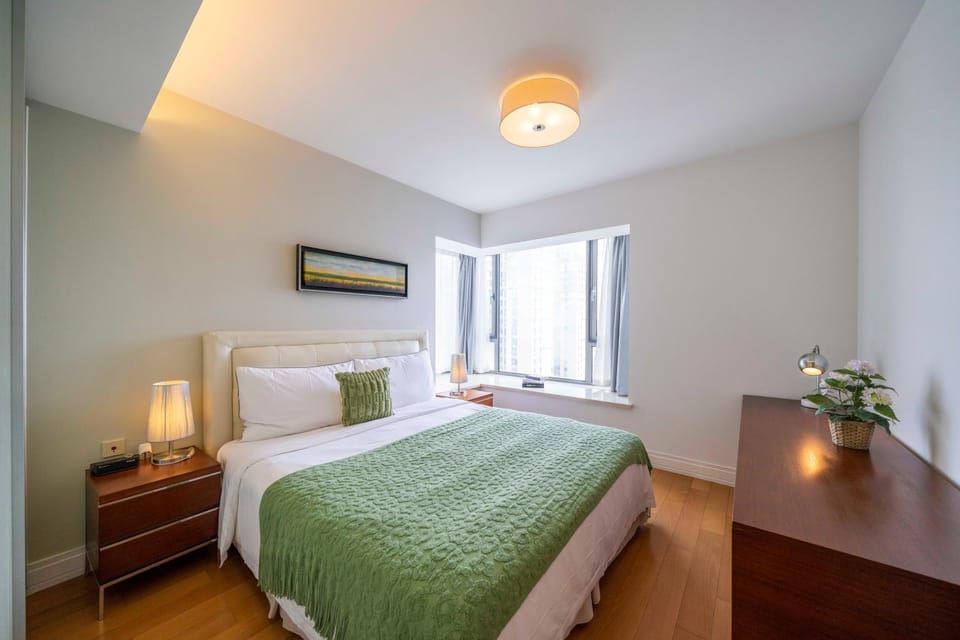 Spacious 2BR Apartment Xujiahui Center Close to Metro Apartment in Shanghai