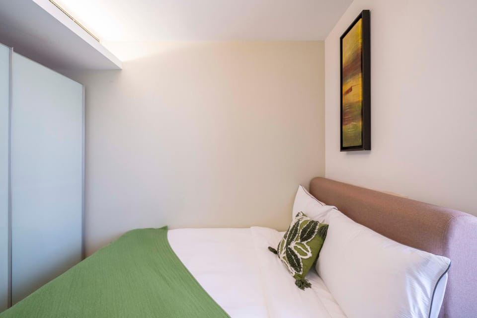 Spacious 2BR Apartment Xujiahui Center Close to Metro Apartment in Shanghai
