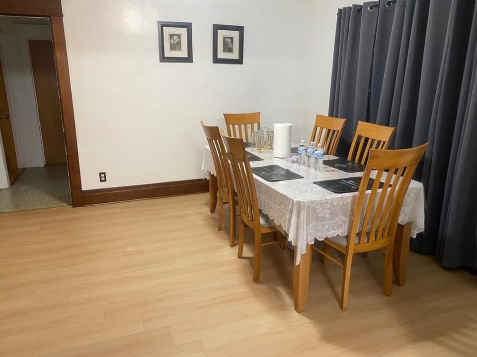 Latenight Breeze of Buffalo and Niagara Falls Apartment in Cheektowaga