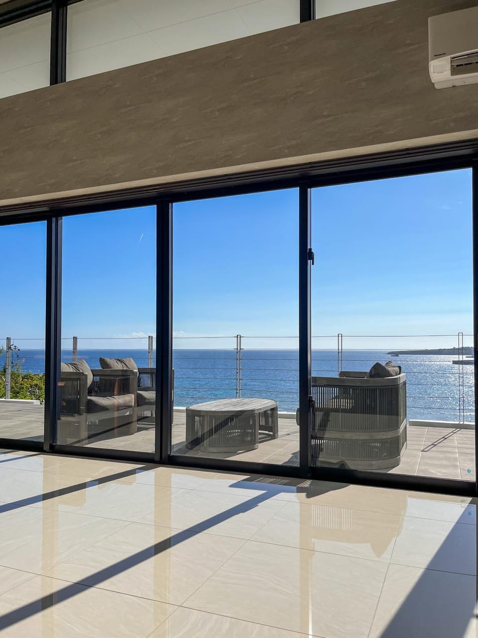 Bella Vista-Oceanview Hilltop Penthouse in Motobu Villa in Okinawa Prefecture