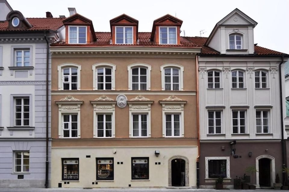 Property building, City view, Location