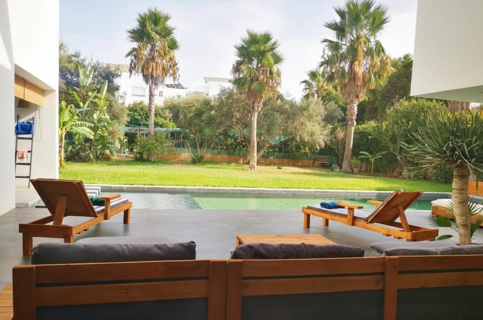 Villa Palawan Gammarth - Your Bali-Inspired Paradise & Tropical Haven Villa in Tunis Governorate, Tunisia
