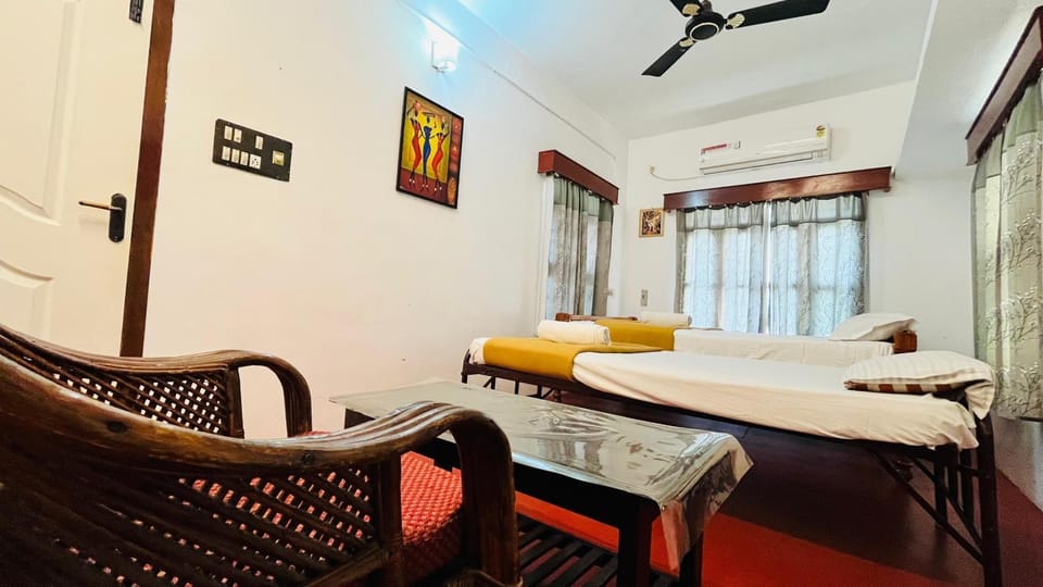 Bed, Living room, Bedroom