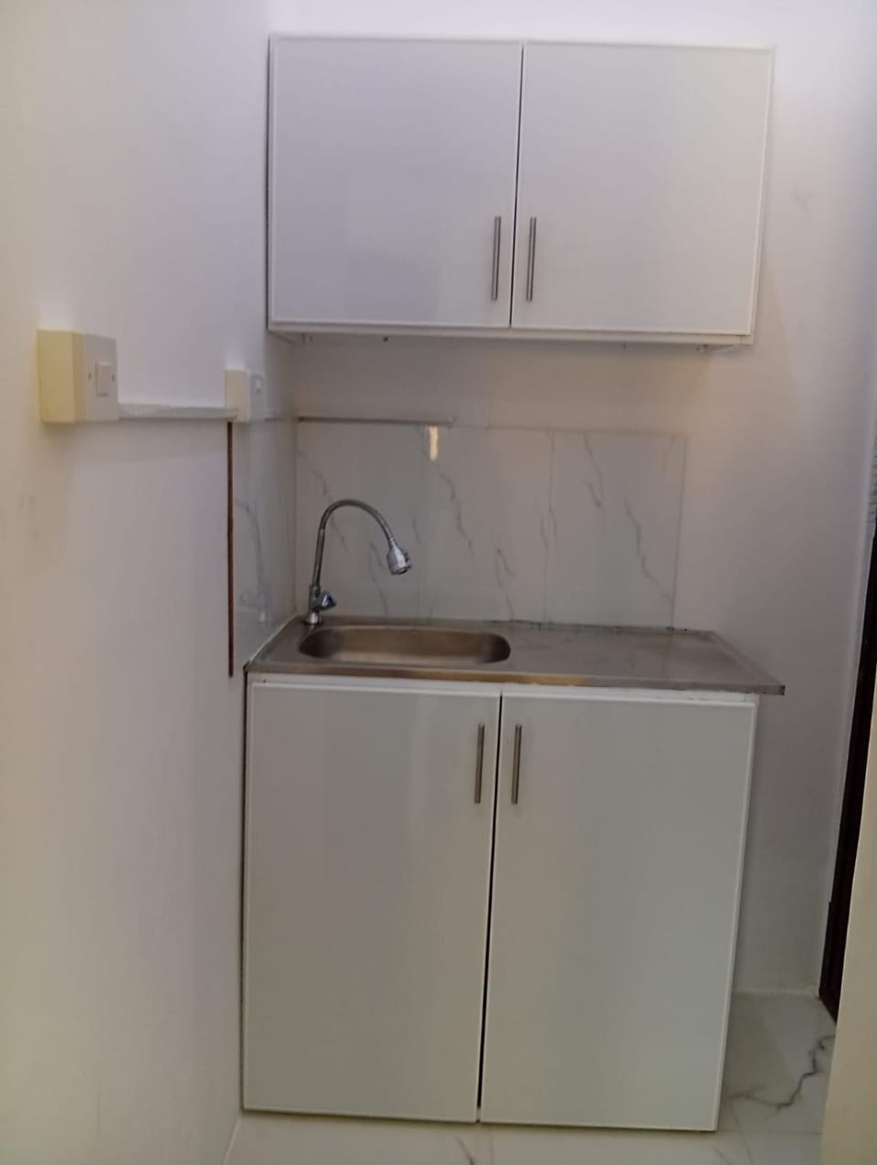 ستوديوهات اول ساكن في الخوير للإيجار الشهري First-resident studios in Al Khuwair for monthly rent Apartment in Muscat