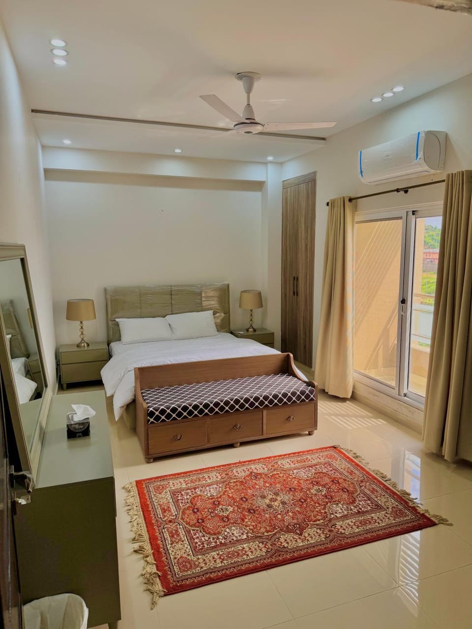Bed, Photo of the whole room, Bedroom, air conditioner
