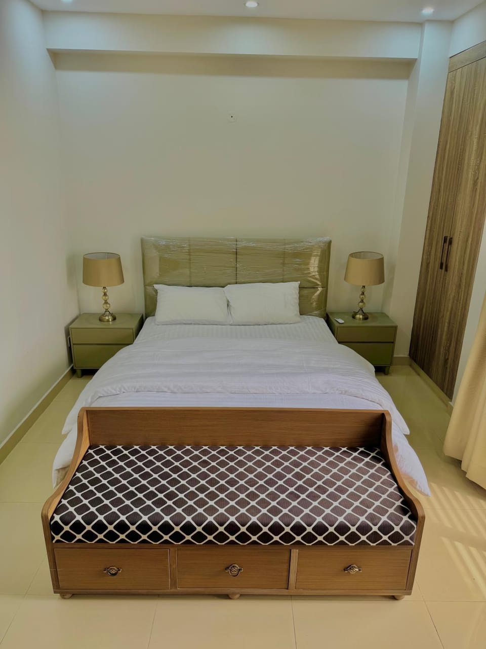 Bed, Photo of the whole room, Bedroom, wardrobe