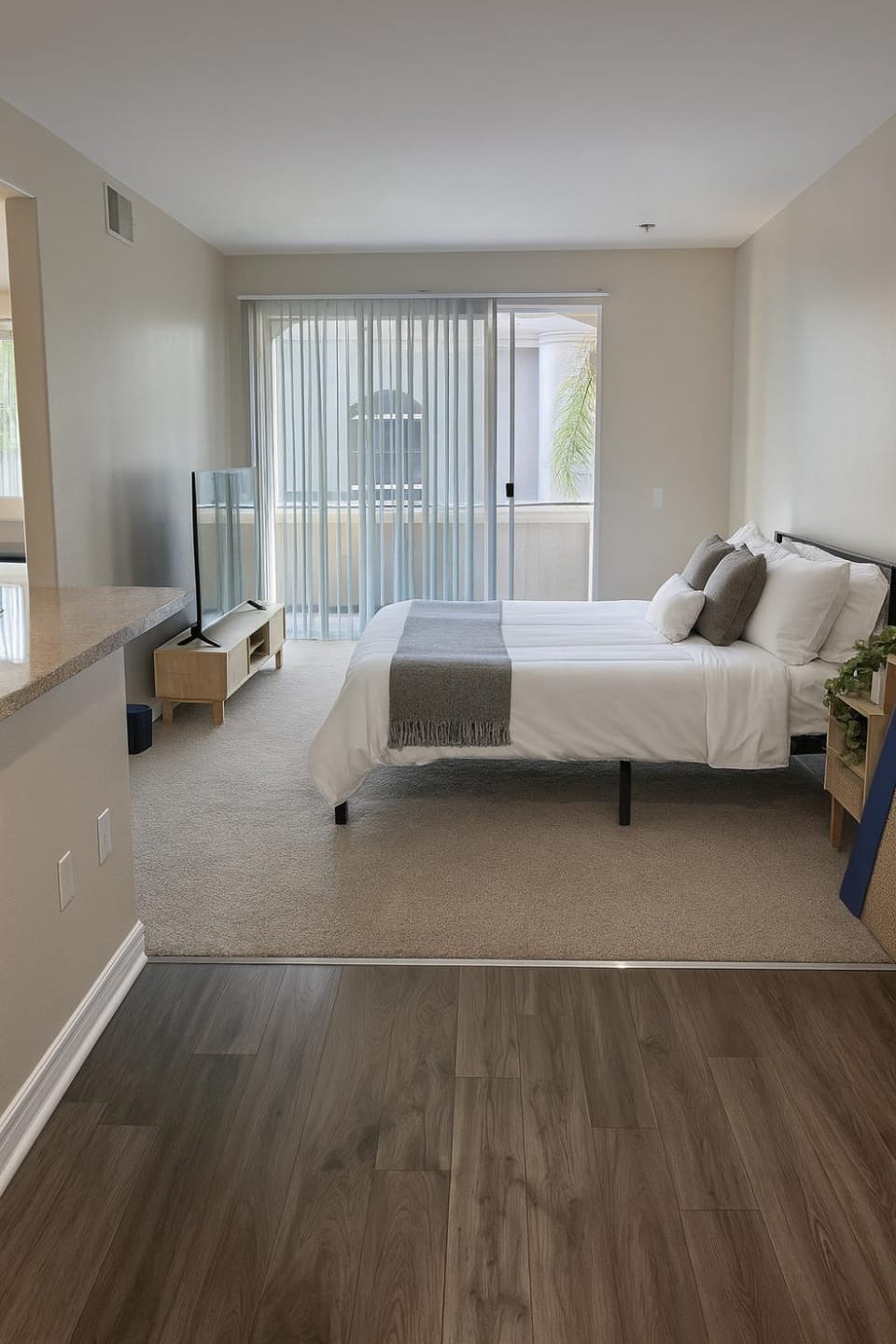 Communal lounge/ TV room, Bed, TV and multimedia, Photo of the whole room, Evening entertainment, Bedroom