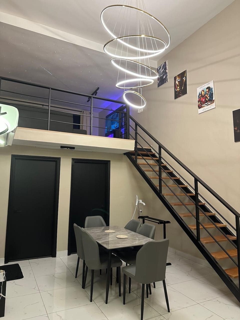 Seating area, Dining area