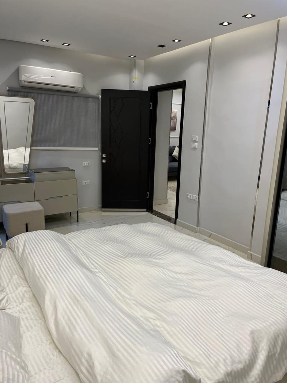 Bed, Photo of the whole room, Bedroom, wardrobe, air conditioner