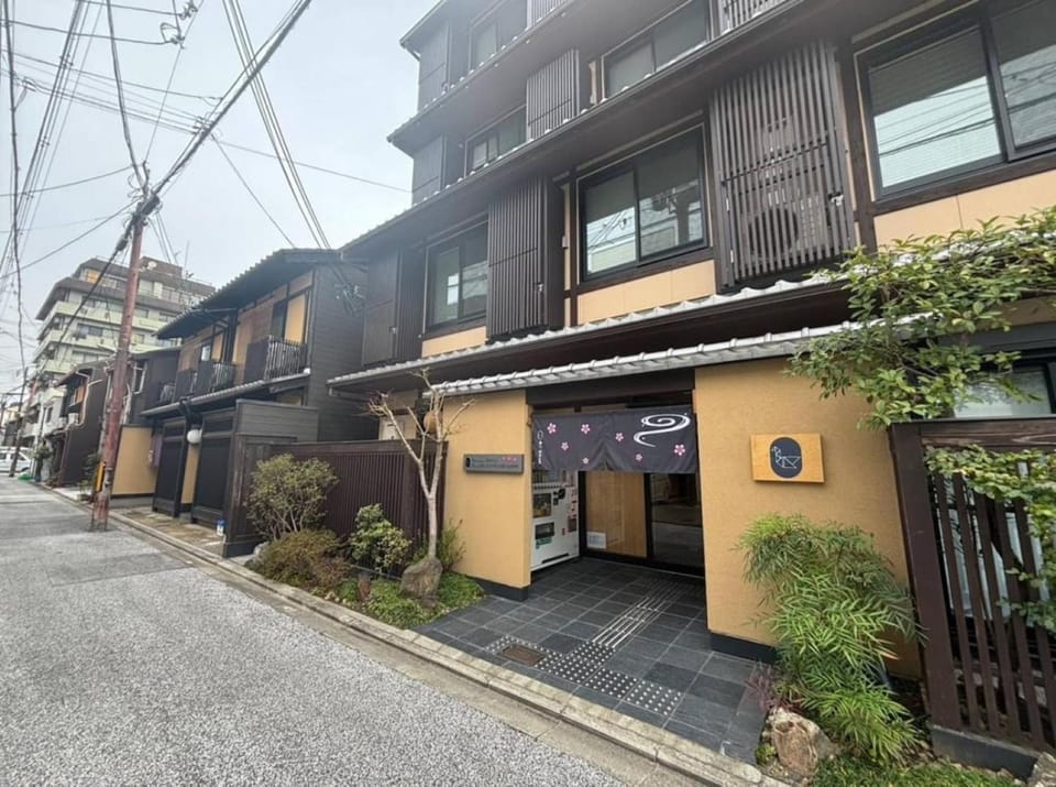 IYASHI KIYOMIZU GOJO -Twin Room- Boutique Hotel 癒し 清水五条 ツインルーム Apartment in Kyoto
