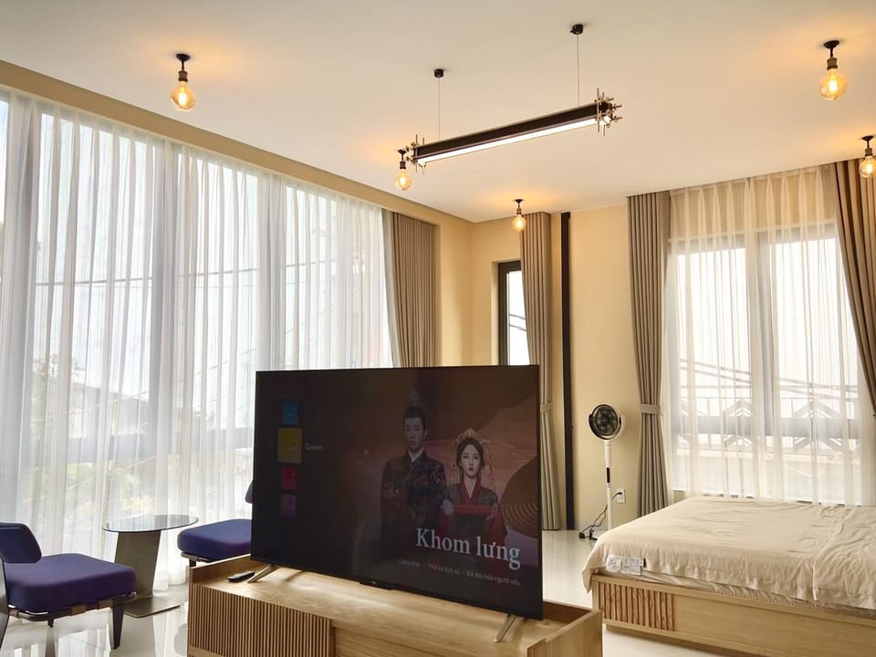 Communal lounge/ TV room, TV and multimedia