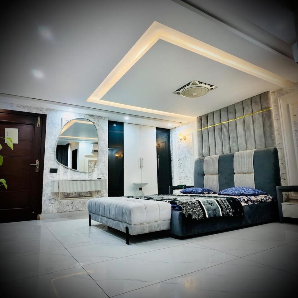 Eiffel Luxora studio Apartment in Lahore