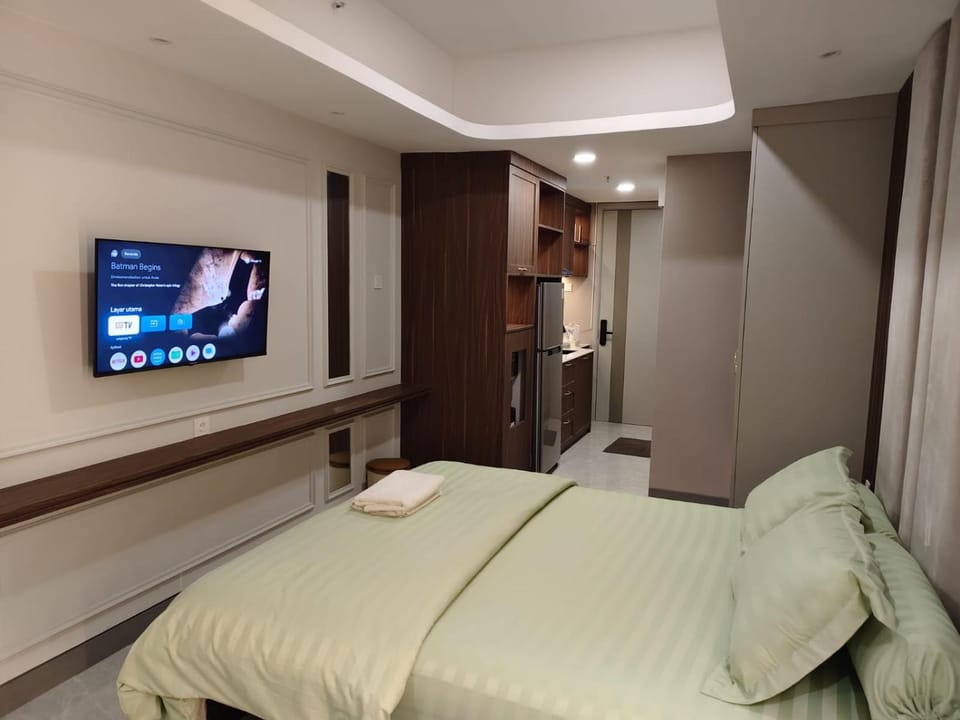 Comfy Studio Apartemen Bella Tower by ERELYN Apartment in Surabaya