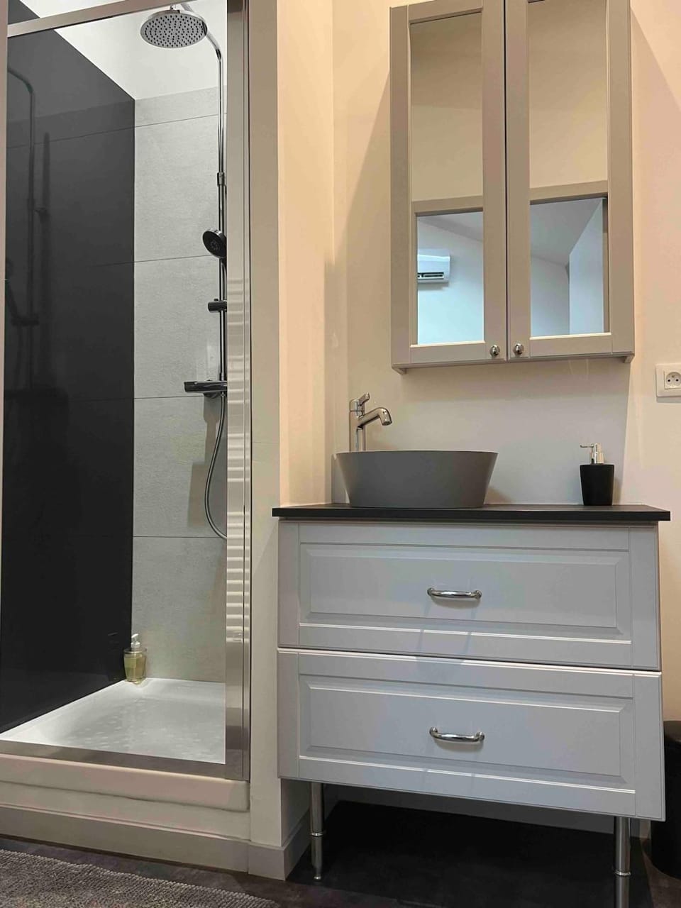 LOFT DU 3ème Apartment in Bourgogne-Franche-Comté