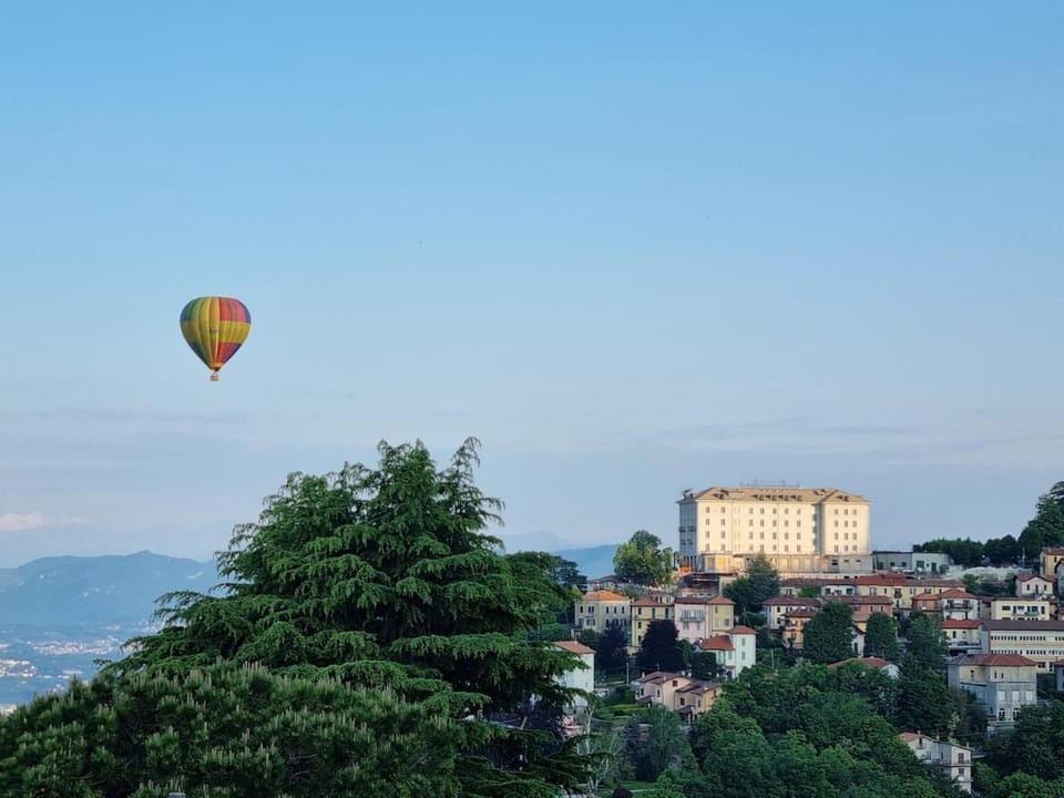 Bilocale con vista panoramica Apartment in Como