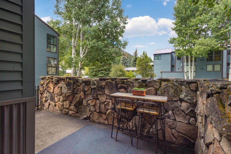 Telluride Lodge 324 studio Apartment in Telluride