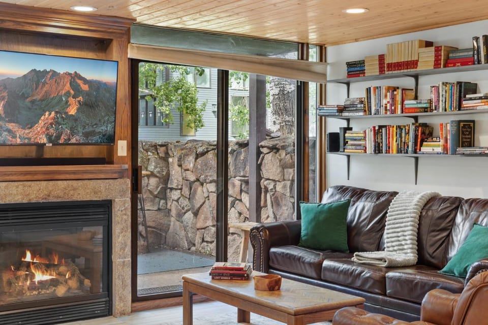 Telluride Lodge 324 studio Apartment in Telluride