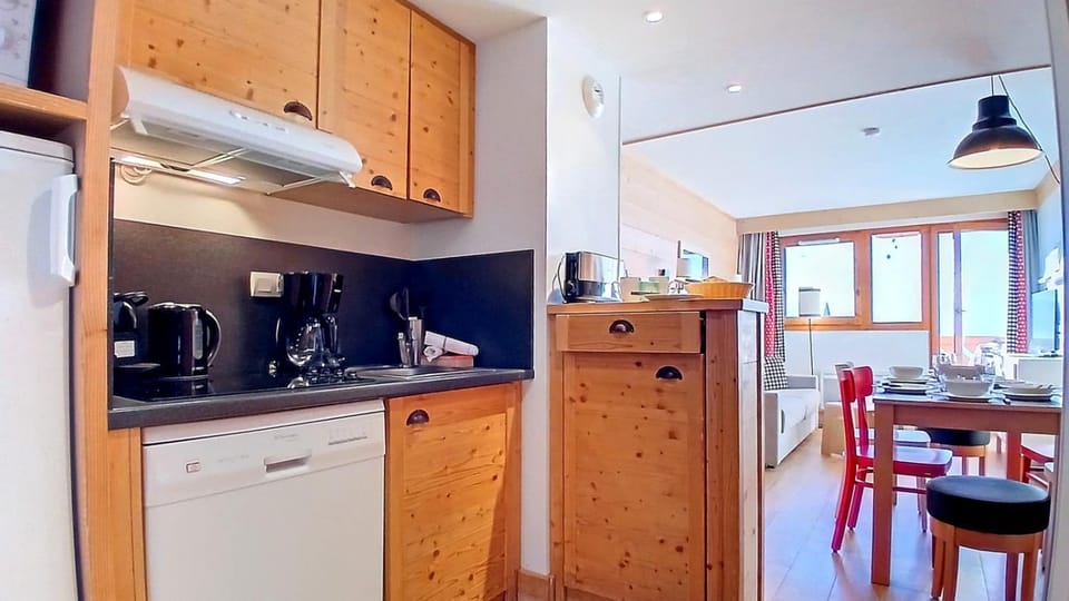 1208 Superbe T2 plein sud aux Menuires Apartment in Les Allues