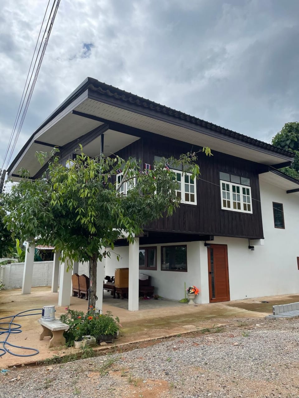 Property building, Day, BBQ facilities