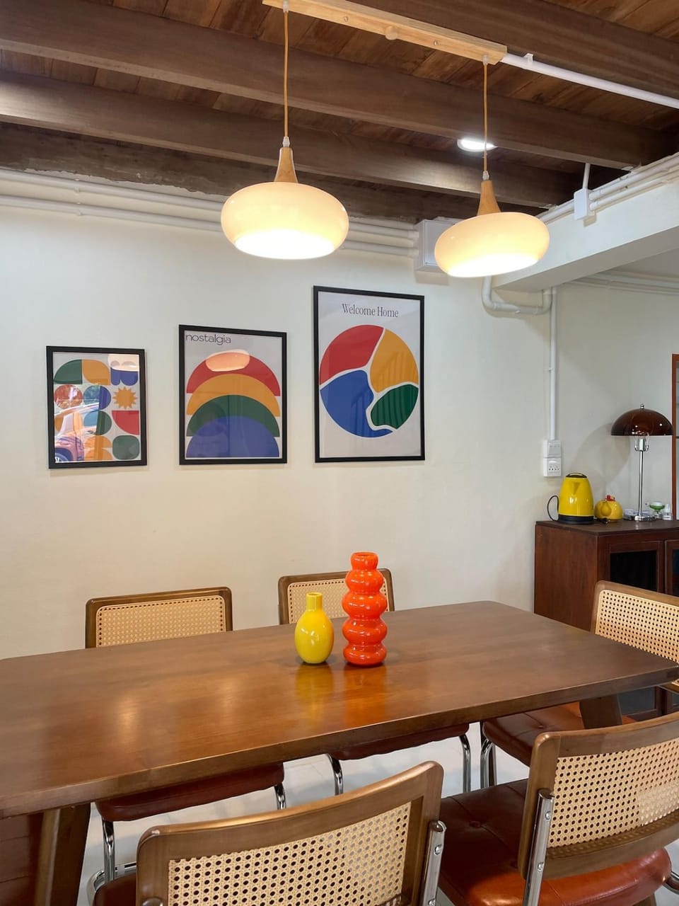 Living room, Decorative detail, Seating area, Dining area