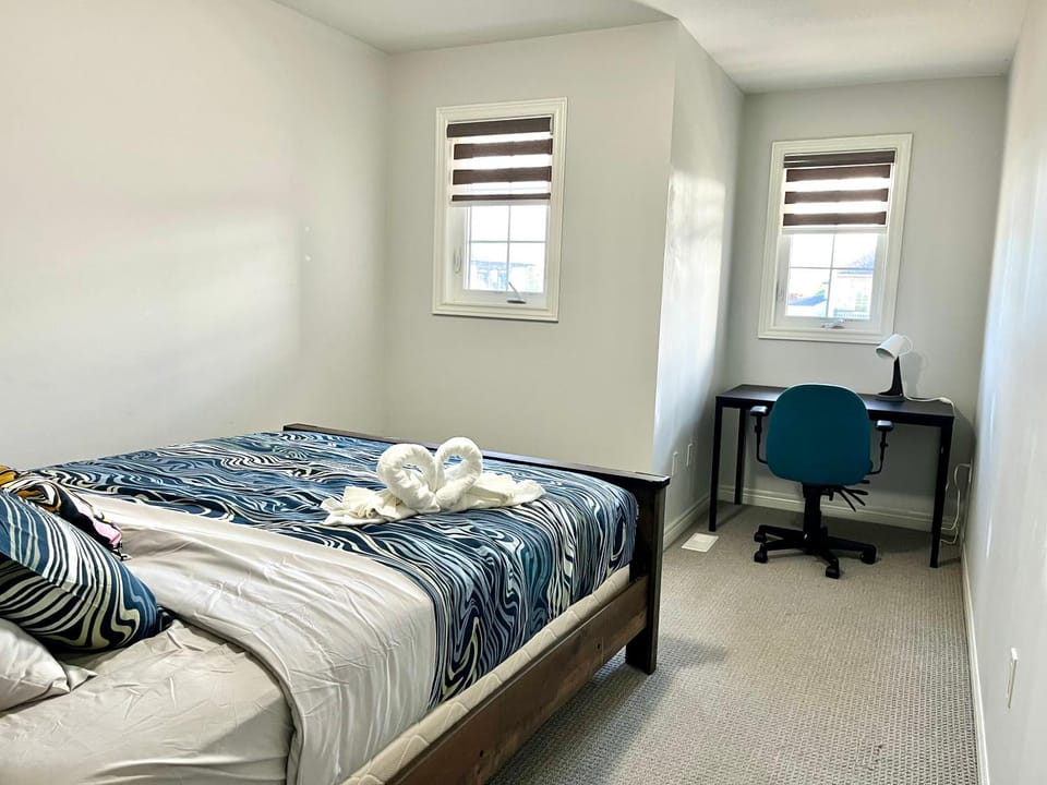 Bed, Photo of the whole room, Bedroom
