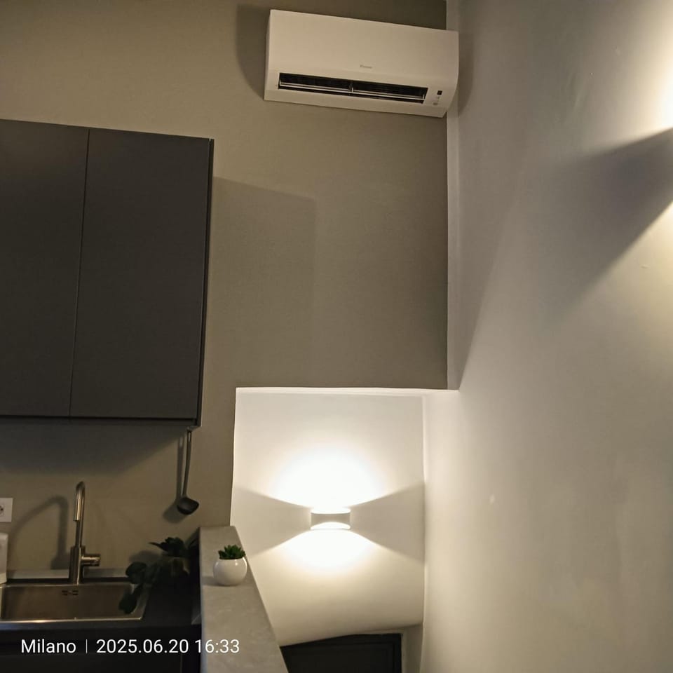 Loreto Suite a 7 minuti dal Duomo AC Wi Fi Apartment in Milan