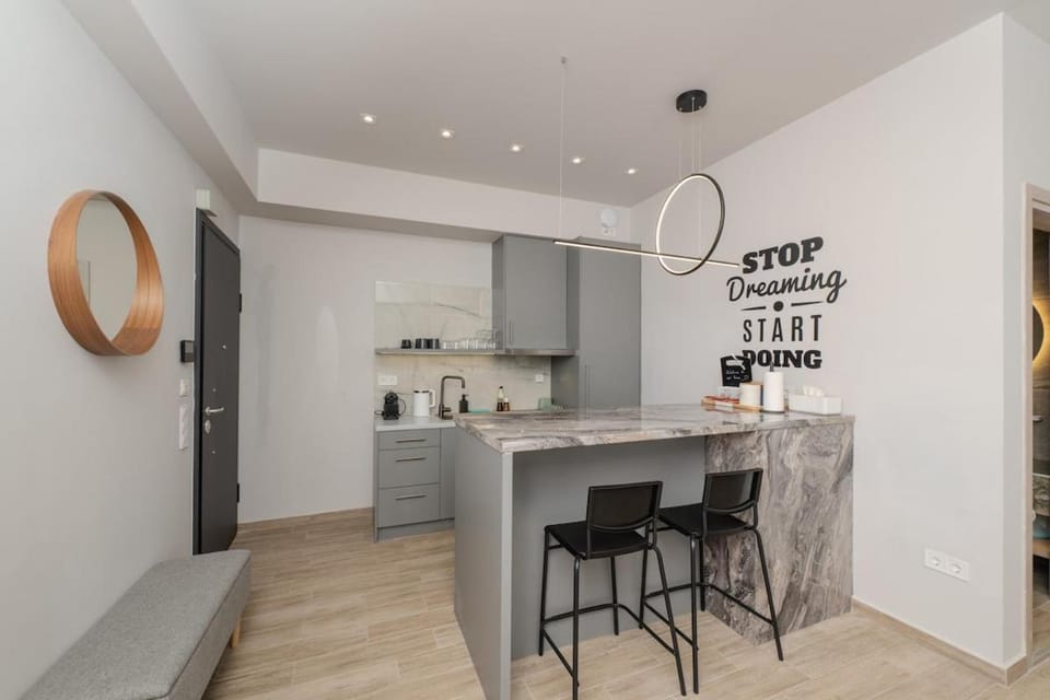 Minimal Style Apartment near Piraeus Port Apartment in Pireas