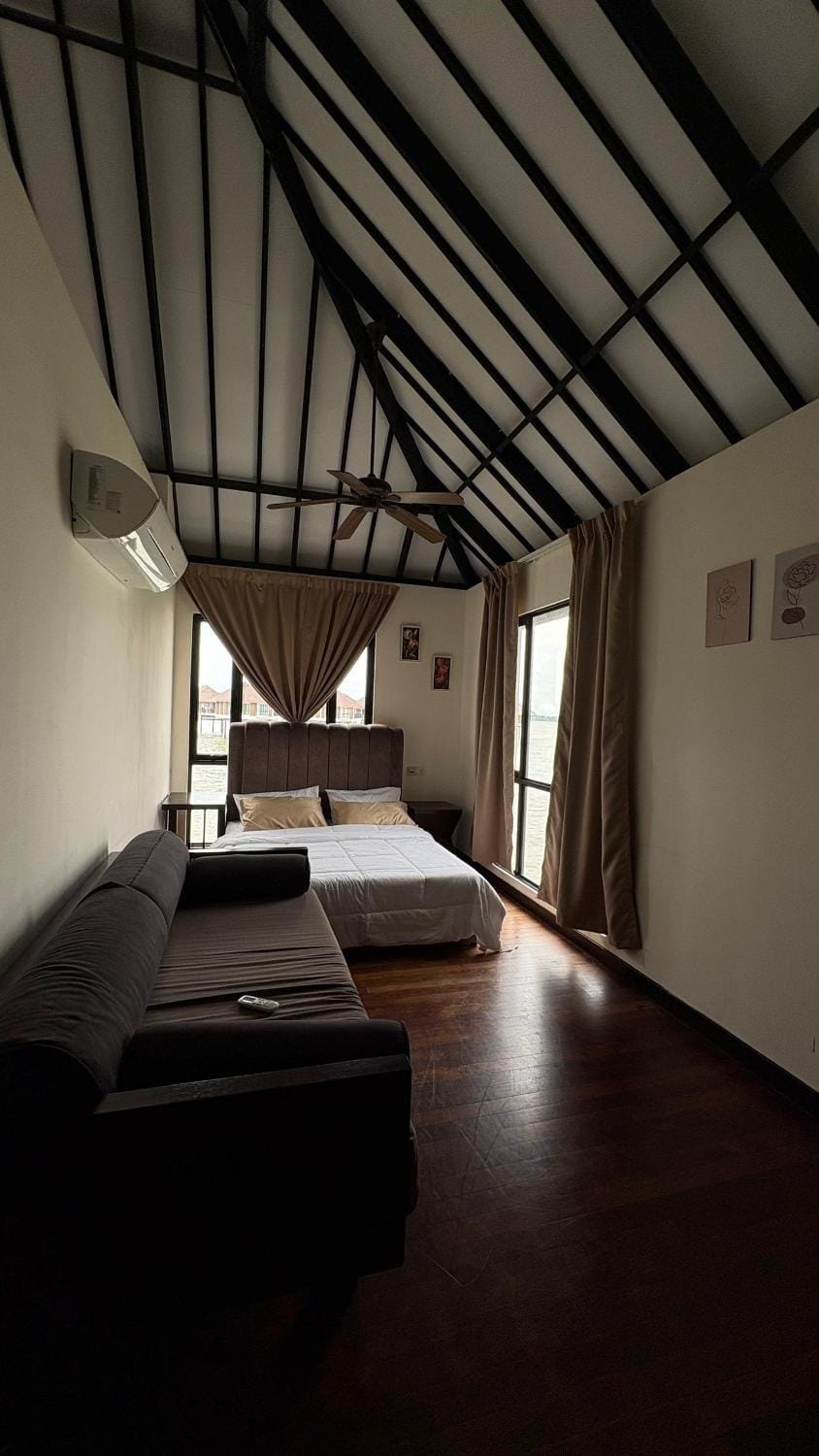 3Bed Room Palm Tree Water Villa 111 Holidays Villa in Selangor, Malaysia