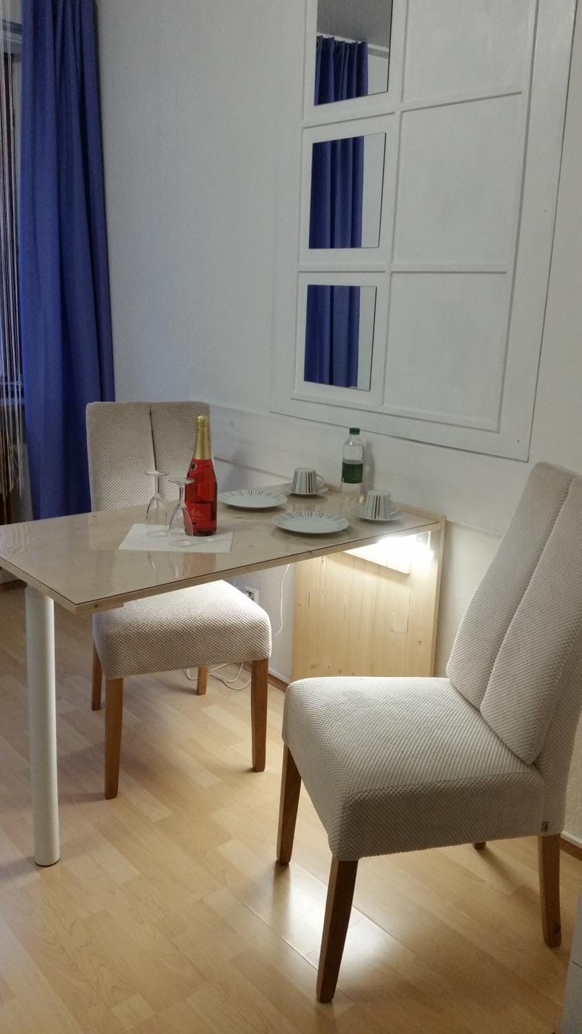Living room, Dining area, City view, Breakfast, Lunch, Dinner