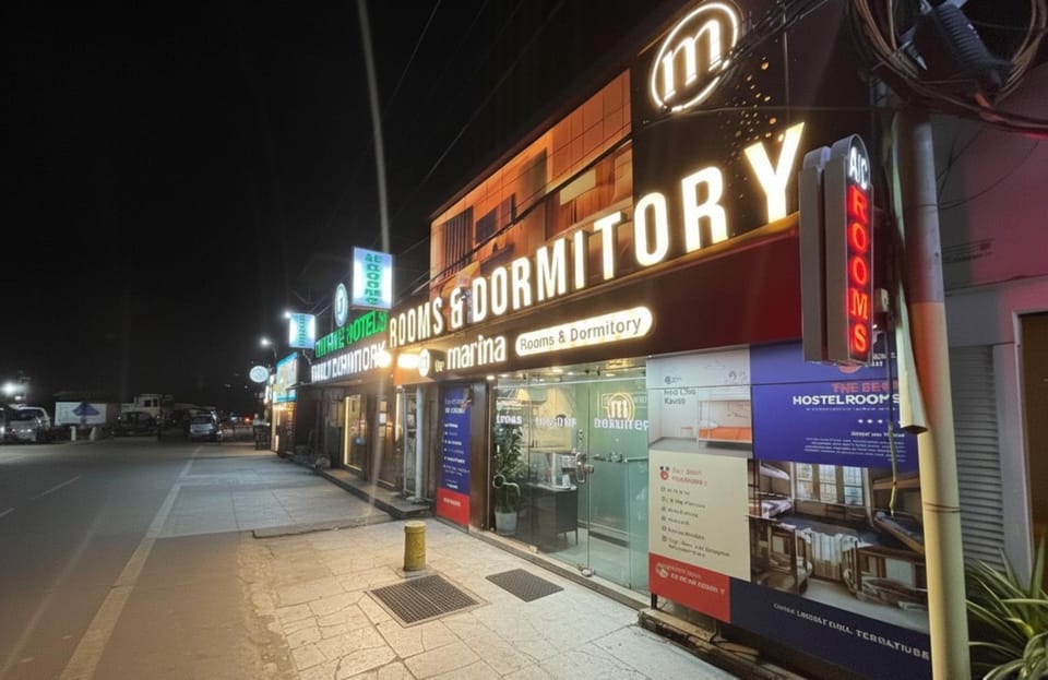 Neighbourhood, Logo/Certificate/Sign, Street view