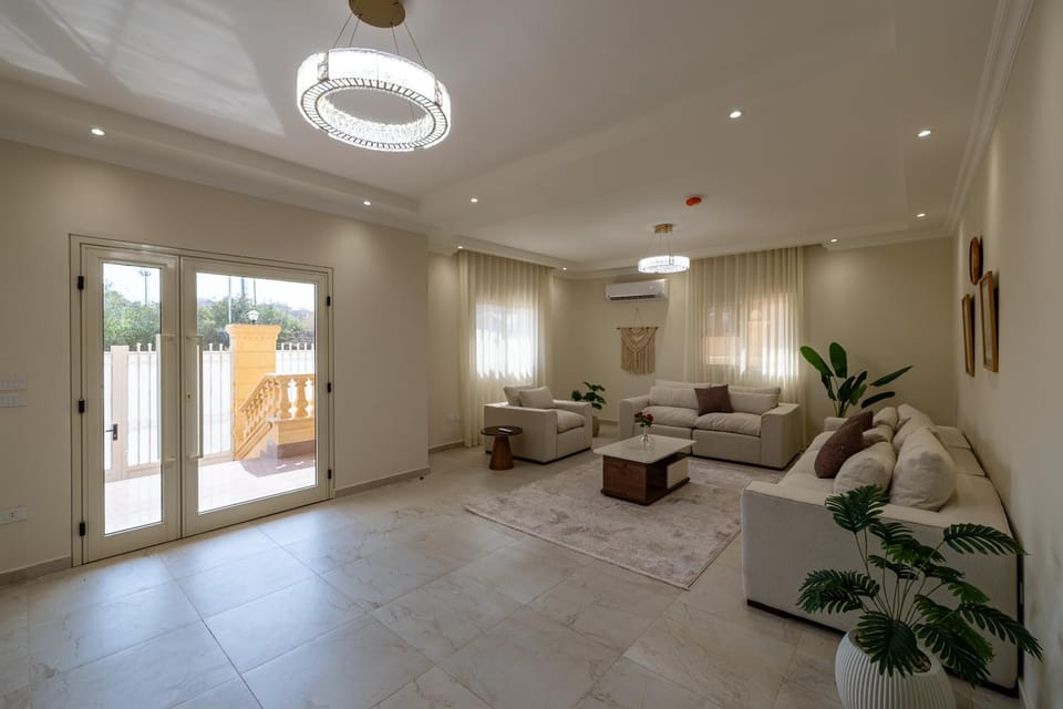 Lobby or reception, Internal: Not applicable to any particular room