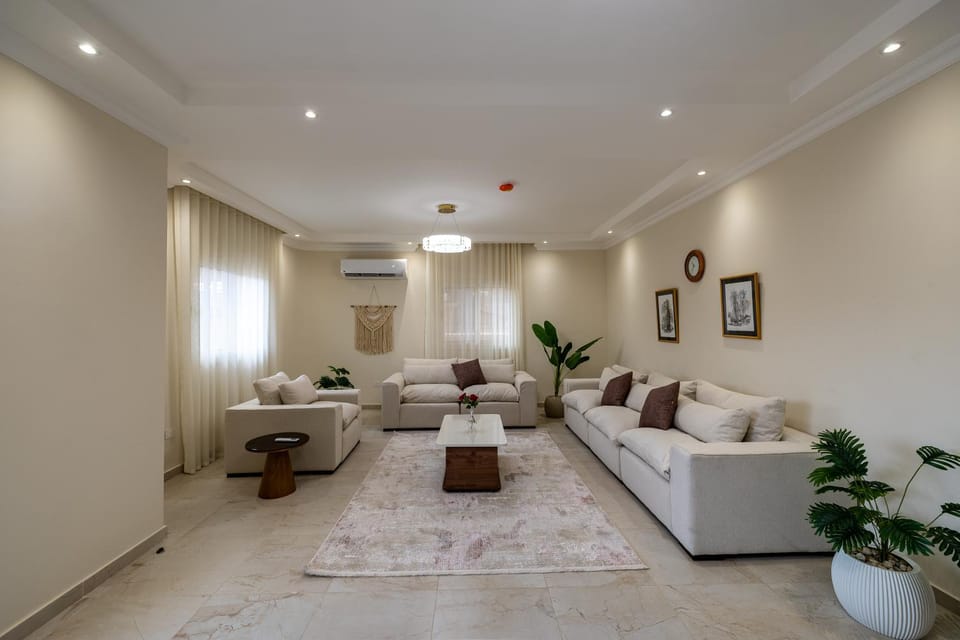 Lobby or reception, Internal: Not applicable to any particular room
