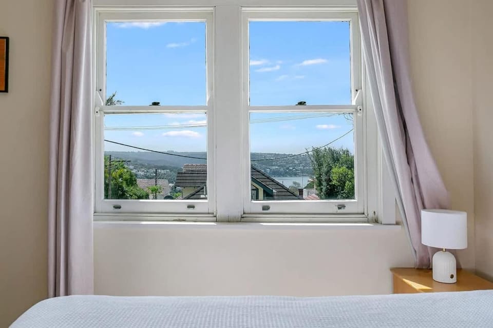 Harbour Grove Sanctuary w Garage Quiet & Private Apartment in Sydney