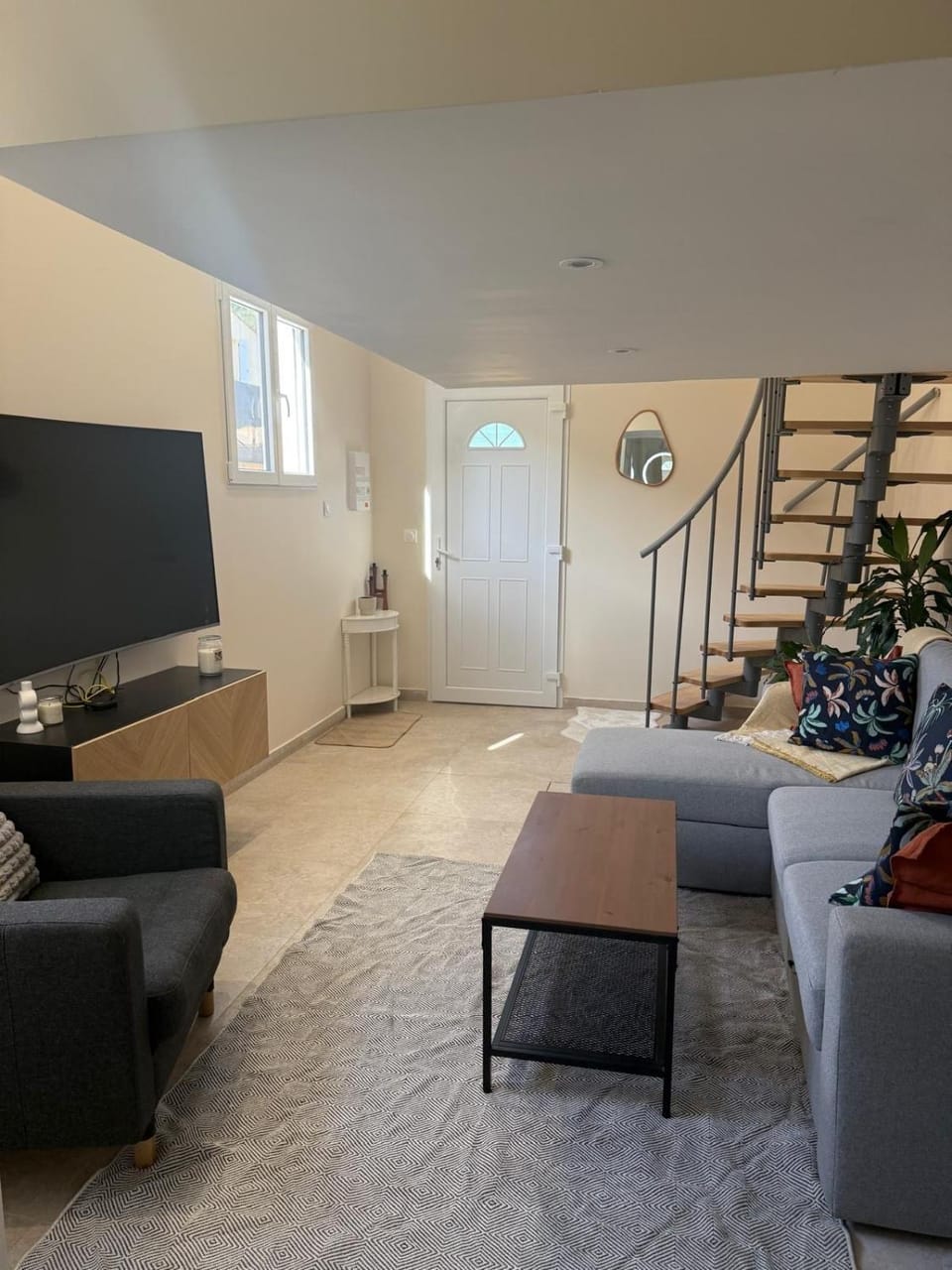 Charmant appartement, piscine 15 min de Nice Apartment in French Riviera