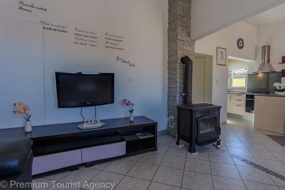 TV and multimedia, Kitchen or kitchenette, oven, pet friendly