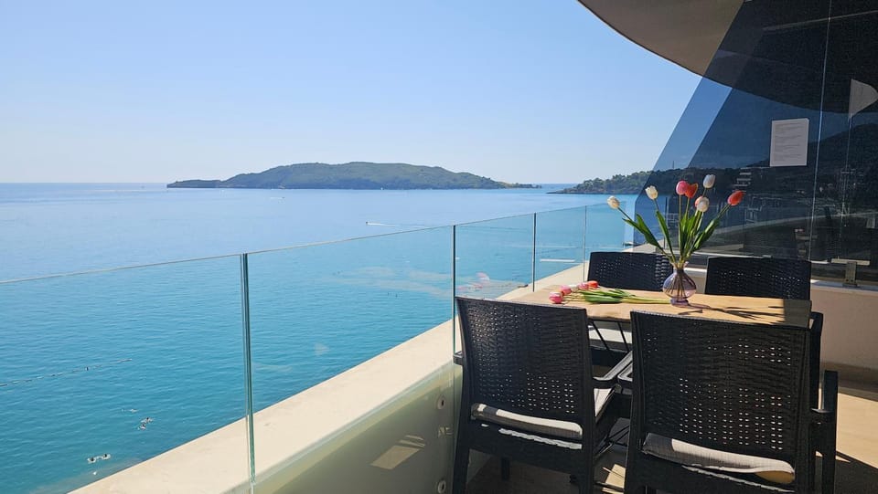 Day, Natural landscape, View (from property/room), Balcony/Terrace, Mountain view, Sea view
