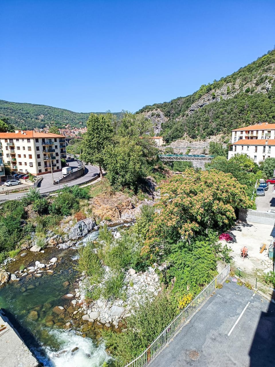 Natural landscape, River view, Parking