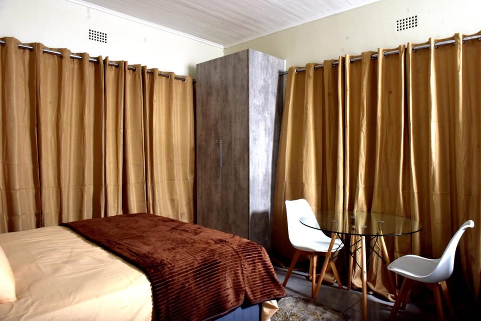 Private Guest suite in Ferndale Bed and Breakfast in Sandton