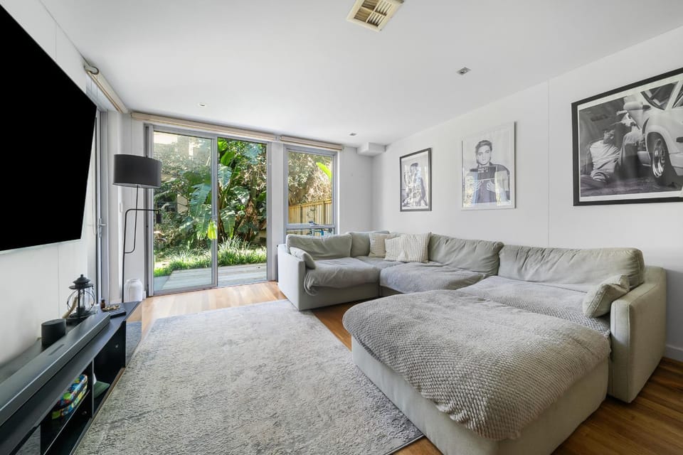 Patio, TV and multimedia, Balcony/Terrace, Living room, internet
