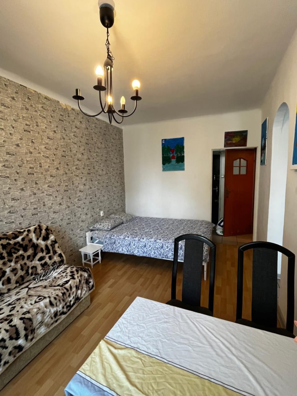 Bed, Living room, Photo of the whole room, Seating area, Bedroom