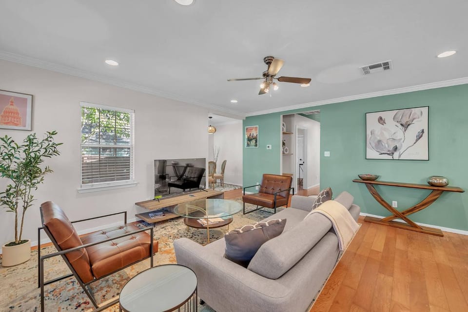 TV and multimedia, Living room, Other, Seating area, Evening entertainment