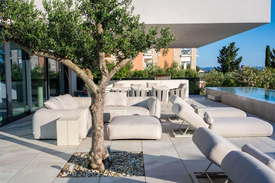 Seating area, Garden view