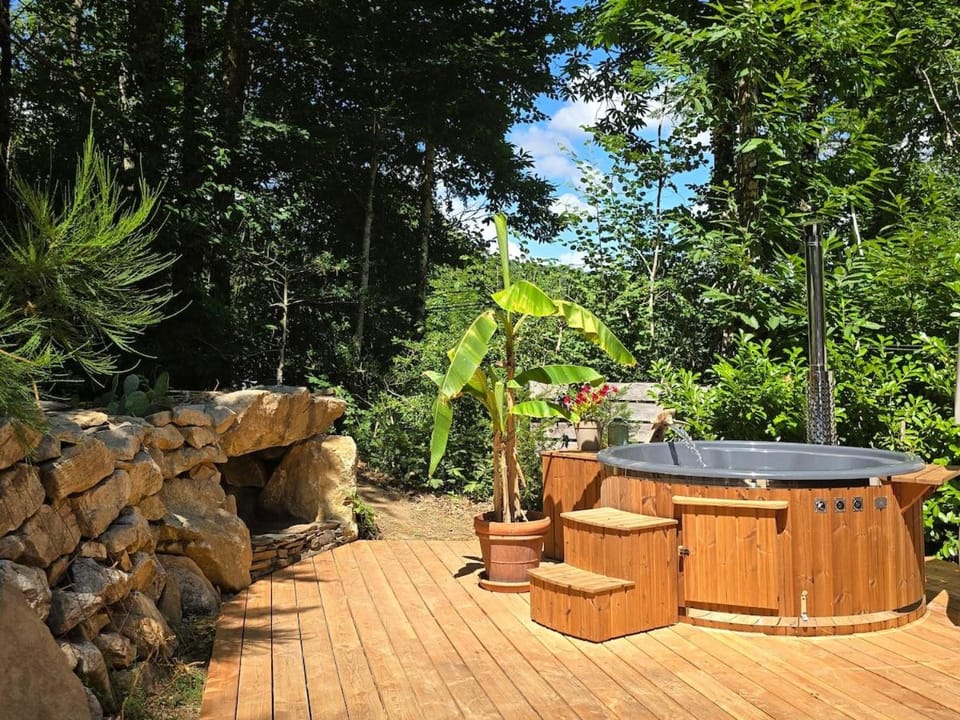 Hot Tub, Hot Tub, Spa and wellness centre/facilities