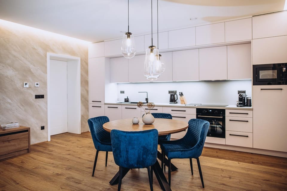 Kitchen or kitchenette, Living room