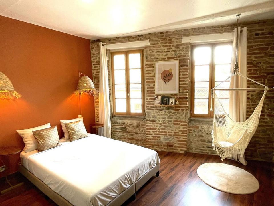 Bed, Bedroom
